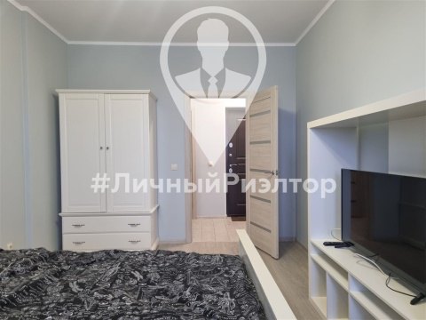 1-к квартира, 24/25 эт., 42м²